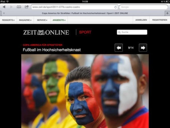 Obwohl noch Schaltflächen vorhanden sind, lassen sich Websites auch so entwickeln, dass der Besucher beispielsweise Bildstrecken auch per Fingerswipe bedienen kann.