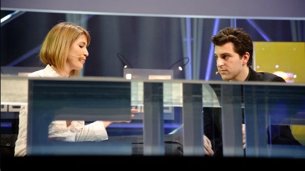 Airbnb-Mitgründer Brian Chesky bei der LeWeb: Seine Plattform wird zunehmend professionell genutzt – in Berlin etwa haben die Top-10-Anbieter laut airbnbvsberlin.de zusammen über 280 Wohnungen inseriert. (Foto: Flickr / Jean-Baptiste Bellet / Lizenz: CC-BY-SA 2.0)