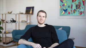 Millionär – doch nicht glücklich: Wie der Buffer-Gründer seine Sinnkrise bewältigt Millionär – doch nicht glücklich: Wie der Buffer-Gründer seine Sinnkrise bewältigt