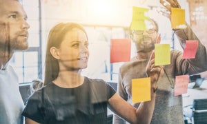 Event Storming erklärt: Wie bunte Zettel die Softwareentwicklung voranbringen