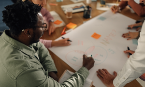 KI-Z&auml;sur mit Blackbox: Die Vollautomatisierung von Werbekampagnen und ihre Folgen