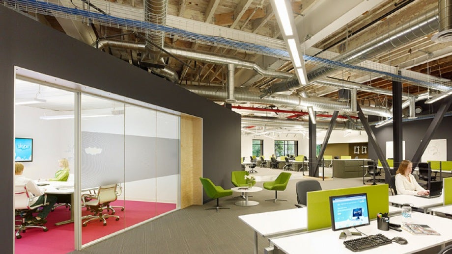 Skype setzt auf einen schlichten Look seiner Büroräume. (Quelle: MyModernMet.com)