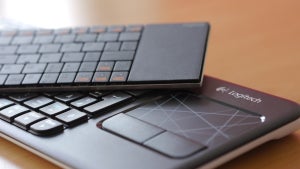 Couchsurfer: Zwei Funk-Tastaturen mit Touchpad im Vergleich Couchsurfer: Zwei Funk-Tastaturen mit Touchpad im Vergleich