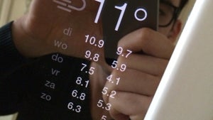 Magic Mirror: Spiegel zeigt Wetter und Nachrichten beim Zähneputzen – dank Raspberry Pi Magic Mirror: Spiegel zeigt Wetter und Nachrichten beim Zähneputzen – dank Raspberry Pi