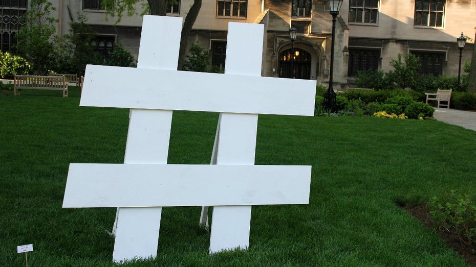 Geschichte des Hashtags: Wie ein kleines Zeichen das Web verändert hat [Infografik]