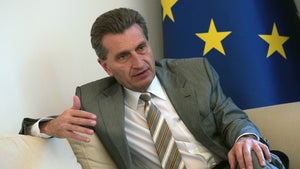 Günther Oettinger und das Leistungsschutzrecht: „Das ist ein Witz, oder?” Günther Oettinger und das Leistungsschutzrecht: „Das ist ein Witz, oder?”
