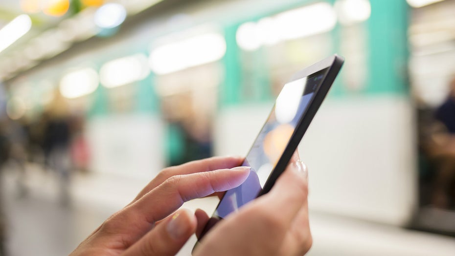 Roaming bleibt in der EU kostenfrei. (Foto: Shutterstock) EU: Roaming-Gebühren fallen für weitere 10 Jahre weg