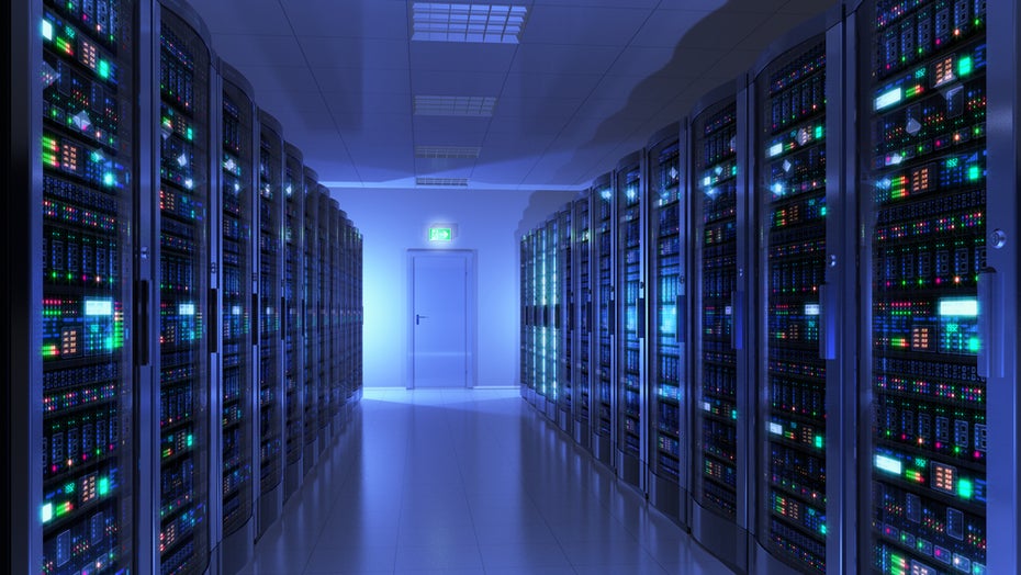Die großen Cloud-Anbieter wollen auch Behördenlösungen liefern. (Bild: Shutterstock) Öffentliche Verwaltung: Google und Telekom bringen Behörden-Cloud für Deutschland