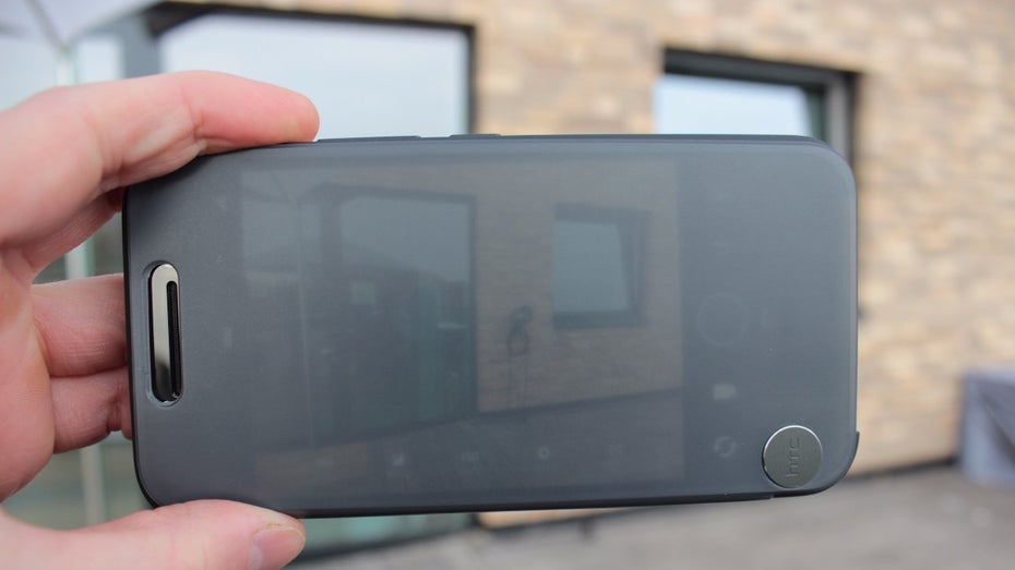 HTC 10 Hands-On: Ice View Case. (Foto. t3n)