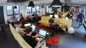 Gemeinsam ist besser als einsam: Warum Coworking mehr ist als eine Marketing-Floskel