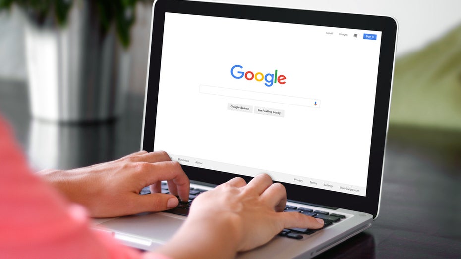 Die Autocomplete-Vorschläge hängen von der jeweiligen Situation ab und orientieren sich an deinem bisherigen Suchverhalten. (Bild: Shutterstock) Google hat das Mysterium um kuriose Autovervollständigungen endlich gelöst