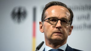 Hatespeech: Facebook und Twitter dürfen nicht zur Meinungspolizei gedrängt werden Hatespeech: Facebook und Twitter dürfen nicht zur Meinungspolizei gedrängt werden