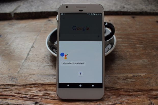 Googles Pixel und Pixel XL mit Google Assistant. (Foto: t3n)