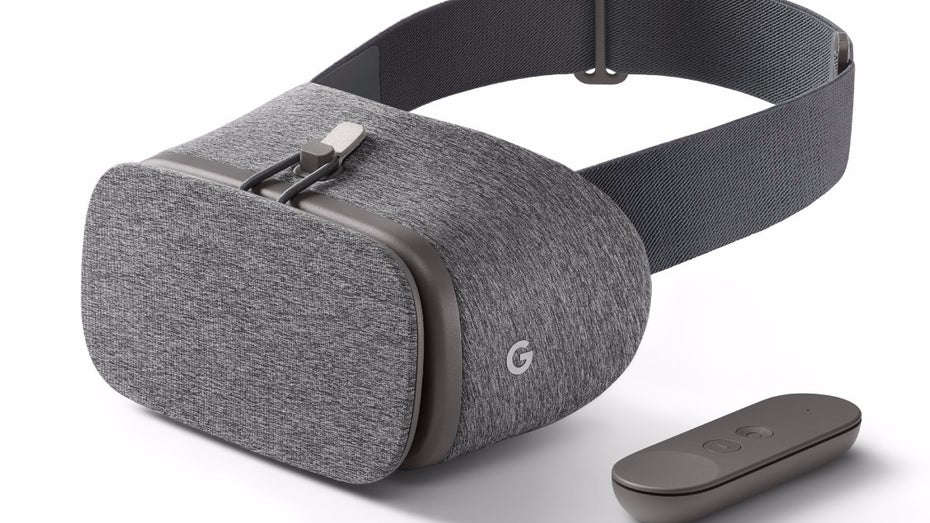 In Deutschland bislang nur in Grau erhältlich: die Daydream View mitsamt Remote. (Bild: Google)
