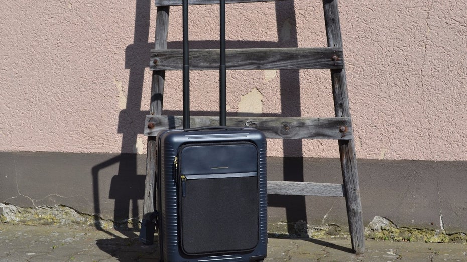 Horizn Cabin Trolley in Blau nach einigen Wochen intensiver Nutzung.