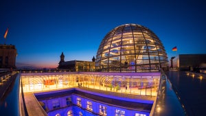 Blockchain soll Wirtschaftsstandort stärken: Deutsche Startups gründen Bundesverband Blockchain soll Wirtschaftsstandort stärken: Deutsche Startups gründen Bundesverband