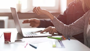 Weiterbildung in Zeiten von New Work: New Learning auf dem Vormarsch Weiterbildung in Zeiten von New Work: New Learning auf dem Vormarsch