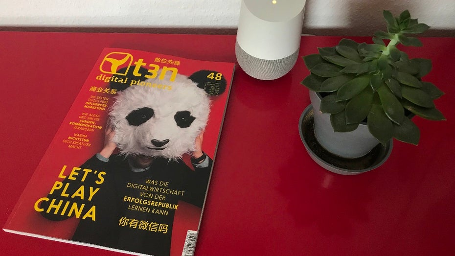 Google Home fügt sich aufgrund seines minimalistischen Designs gut ein. (Foto: t3n)