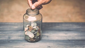 Notgroschen: So viel Geld solltest du zurücklegen – und so gelingt das