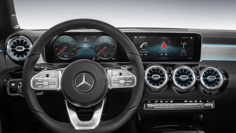 Das neue Linux-basierte Infotainment-Betriebssystem MBUX in der kommenden A-Klasse. (Foto: Mercedes-Benz)