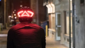 Blinken per Apple-Watch: Apple verkauft smarten Lumos-Fahrradhelm