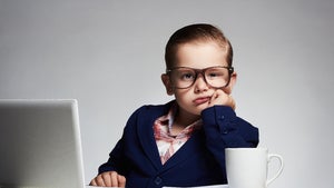 Höre auf dein „Inneres Kind”: Ein intuitiver Ratgeber für Konflikte am Arbeitsplatz