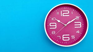 Pünktlich oder vor der Deadline: Der ideale Abgabezeitpunkt – laut Forschung