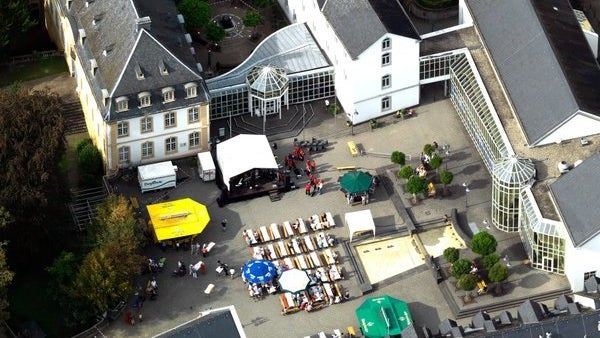 Platz zehn: WHU Otto Beisheim School of Management. Laut Startup-Monitor 2018 haben 1,3 Prozent der 3.700 befragten Gründer ihren Abschluss dort gemacht. (Foto: dpa)