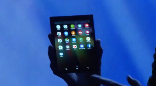 Das Samsung-Foldable im ausgeklappten Zustand. (Screenshot: t3n.de; Samsung)