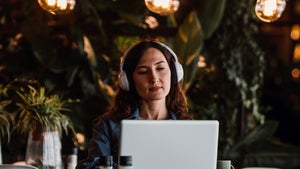 Musik am Arbeitsplatz: Deezer-Expertin verrät, wie du die perfekte Playlist erstellst