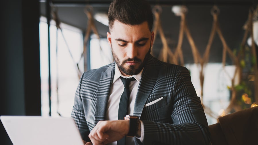 Work-Life-Balance? Nein danke! So denkt ein 29-jähriger Selfmade-Millionär Work-Life-Balance? Nein danke! So denkt ein 29-jähriger Selfmade-Millionär