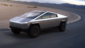 Elon Musk: Tesla Cybertruck und Roadster erscheinen frühestens 2023