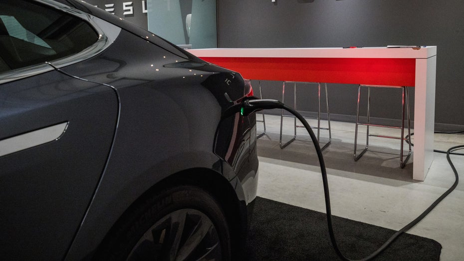 Tesla. (Foto: Shutterstock) Autopilot- und Supercharger-Test: Erstes Tesla Model Y in Europa gesichtet