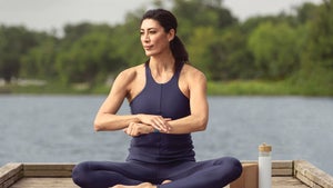 Yogahose ohne Mikroplastik: Dieses Startup entwickelt nachhaltiges Elasthan aus E. coli