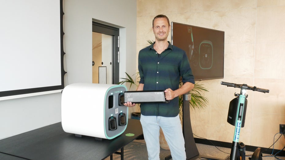 Scooter-Verleiher Tier startet neues Ladenetzwerk für Wechselakkus in Münster