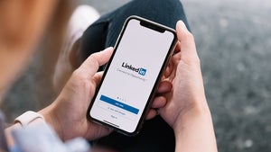 Linkedin hat jetzt eine Produktsuche – und setzt dabei auf den Netzwerkaspekt