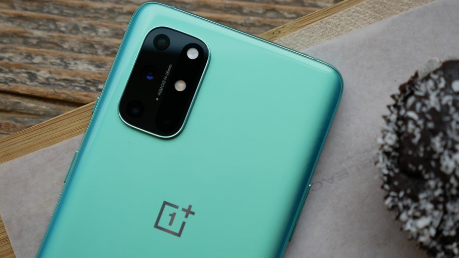 Oneplus 8T im Test: So gut ist das neue 600-Euro-Top-Smartphone mit Druckbetankung