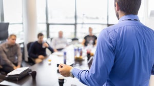 Führung bedeutet balancieren, und zwar täglich: Zwischen Stabilität und Dynamik Führung bedeutet balancieren, und zwar täglich: Zwischen Stabilität und Dynamik