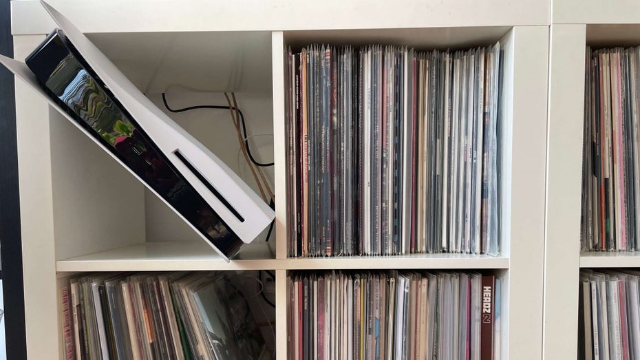 PS5 vs. Ikea Kallax: Warum Gamer jetzt eine neue Wohnzimmereinrichtung brauchen PS5 vs. Ikea Kallax: Warum Gamer jetzt eine neue Wohnzimmereinrichtung brauchen