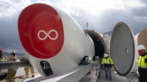 Durchbruch bei Hyperloop: Erste bemannte Testfahrt erfolgreich Durchbruch bei Hyperloop: Erste bemannte Testfahrt erfolgreich