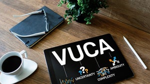 Mit Resilienz und agilem Mindset die VUCA-Welt gestalten Mit Resilienz und agilem Mindset die VUCA-Welt gestalten