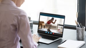 5 Workouts für mehr Mobilität im Homeoffice