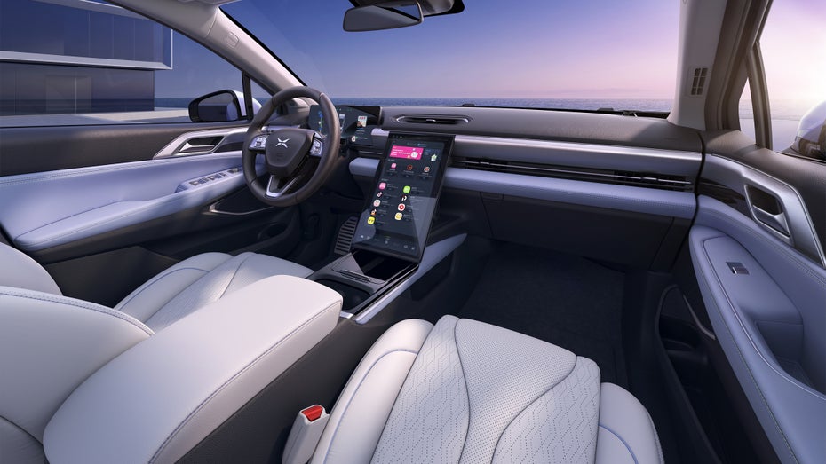 Beim P5 setzt Xpeng auf schlichtes Design im Innenraum. (Bild: Xpeng)