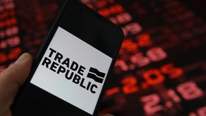 Crash im Depot – und die App streikt: Ausfälle bei Trade Republic & Co.