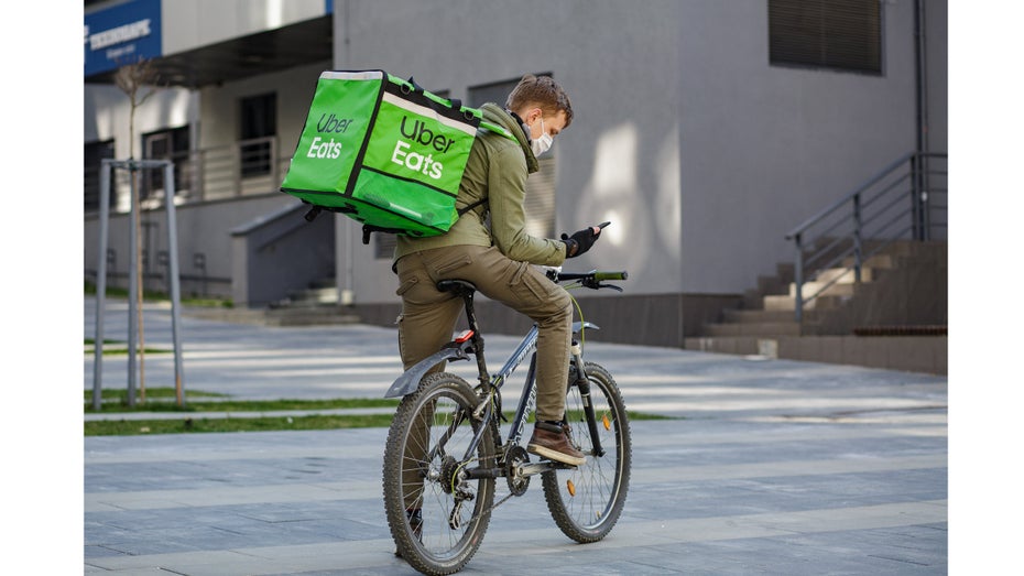 Uber Eats greift Lieferando mit niedrigeren Gebühren an Uber Eats greift Lieferando mit niedrigeren Gebühren an