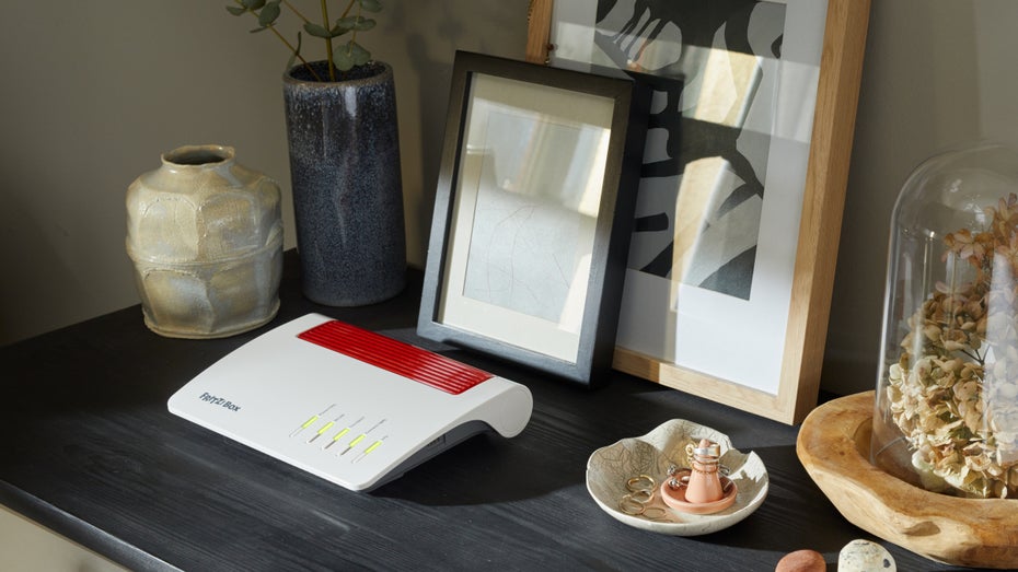 Die Fritzbox 7590 AX hat erst Anfang des Jahres neue Funktionen spendiert bekommen. (Foto: AVM) AVM und Huawei legen Patentstreit bei: Wie Fritzbox-Kunden davon profitieren