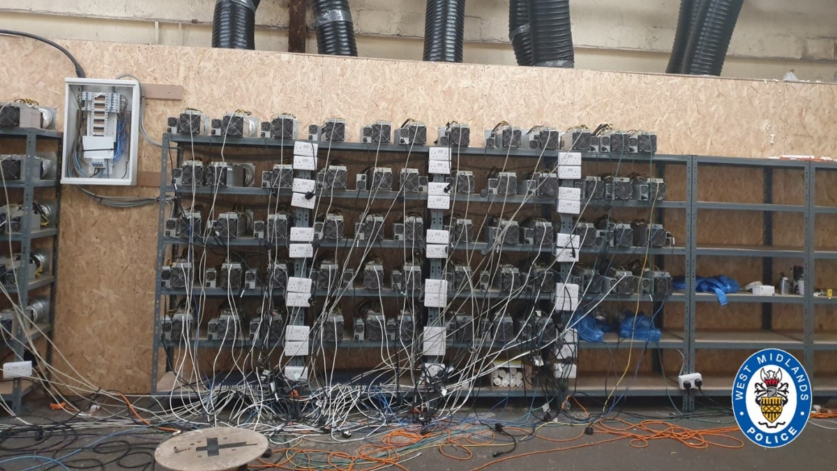Illegal Strom abgezapft: Angebliche Hanfplantage erweist sich als Bitcoin- Mining-Farm | t3n