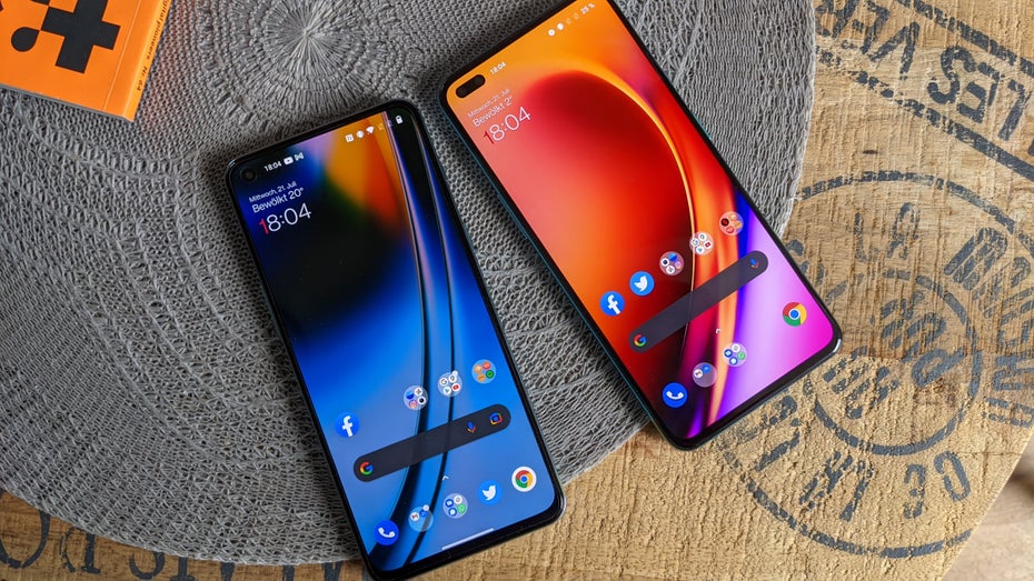 Oneplus Nord 2 5G neben dem Nord 1. (Foto: t3n)