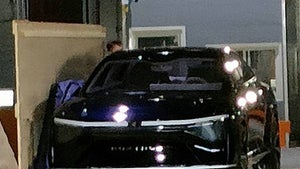 E-Auto von iPhone-Fertiger Foxconn erstmals gesichtet E-Auto von iPhone-Fertiger Foxconn erstmals gesichtet