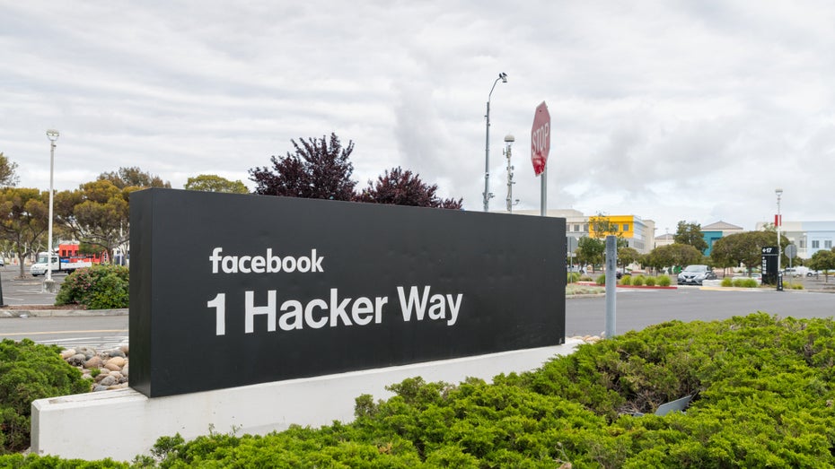 Facebook-Daten im Darknet: Wer das kauft, ist doof! Facebook-Daten im Darknet: Wer das kauft, ist doof!